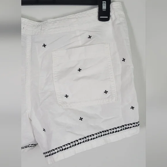 Old Navy Size 6 Linen Blend Embroidered Shorts - Picture 4 of 6
